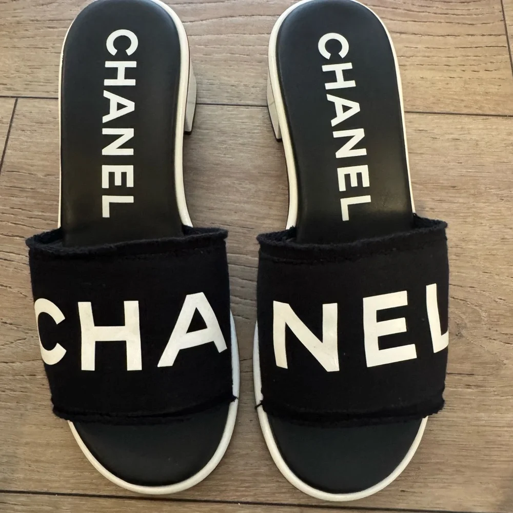 Chanel Sandals 41